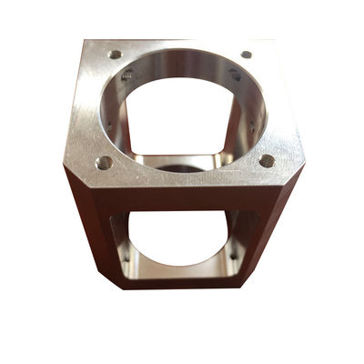 각기 다른 고객 요구 사항에 맞게 맞춤형 CNC 프레이싱 자동차 부품